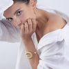 bracelet fantaisie femme, manchette dorée, bijoux créateurs paris, bijou fantaisie femme de qualité, bijoux plaqué or, bijoux haut de gamme, bijoux créateurs paris, bijoux femme tendance, bracelet en fil enroulé