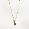 collier femme, collier chaîne dorée, bijou fantaisie femme de qualité, bijoux plaqué or, bijoux haut de gamme, bijoux créateurs paris, bijoux femme tendance, collier doré, pierres. Semi-précieuse, lapis lazuli